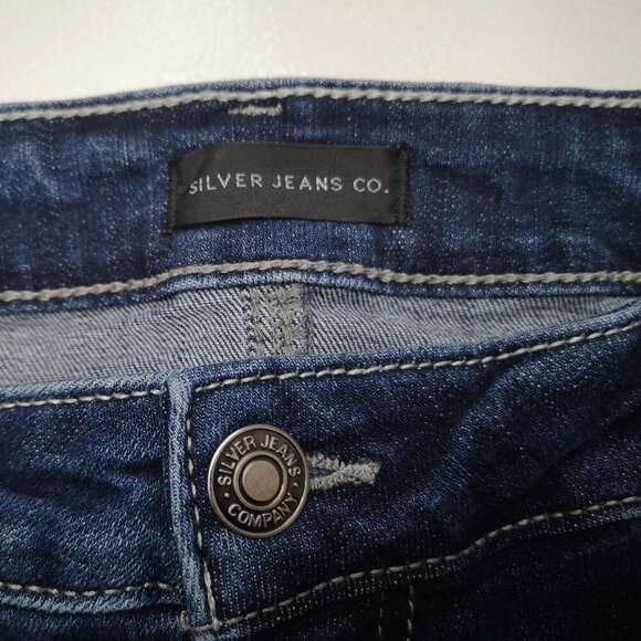 Silver Jean Co. Ladies Size 14/10 Medium Wash Suki Bermuda Jean Shorts - Picture 4 of 13